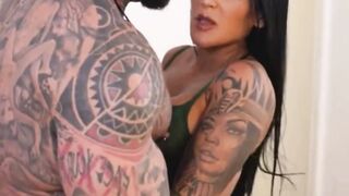 Tattooed Hunk Roughly Double Penetrates Insatiable Colombian MILF