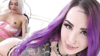 Eva Maxim Deepthroats Valerica Steele's Big Shemale Cock