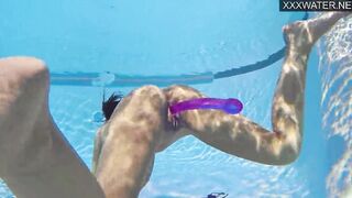 Lana Tanga shows underwater orgasms to you