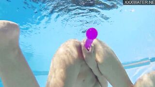 Lana Tanga shows underwater orgasms to you