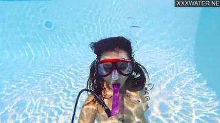 Lana Tanga shows underwater orgasms to you