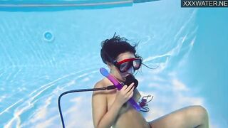 Lana Tanga shows underwater orgasms to you