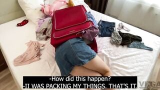 STUPID SISTER STUCK INTO A SUITCASE AND I CUM INSIDE HER SNATCH