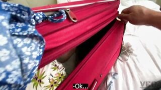 STUPID SISTER STUCK INTO A SUITCASE AND I CUM INSIDE HER SNATCH