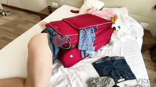 STUPID SISTER STUCK INTO A SUITCASE AND I CUM INSIDE HER SNATCH