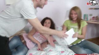 Anal 3some with 2 slim incredible girls