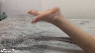 Beauty Red Nails - Miley Grey