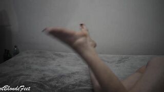 Beauty Red Nails - Miley Grey