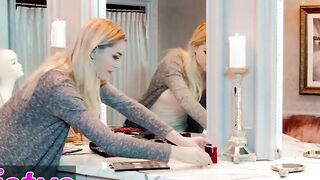 Twistys - Slender blonde Anny Aurora gets Dominated by Thicc lesbo mom Chanel Preston