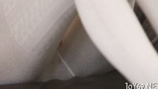 Solo gal slides her sex vibrator into work