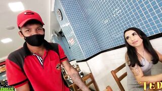 A little bit of what these men do during meal times - Michelli Beatriz - Vinny Kabuloso