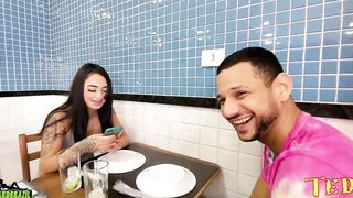 A little bit of what these men do during meal times - Michelli Beatriz - Vinny Kabuloso