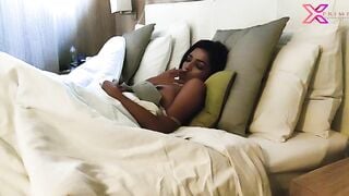 A frig Lara solo - incredible sexy story of unseen sex