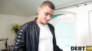 DEBT4k. Debt collector can’t resist having sex with Hot teenagers