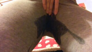 Italian schoolgirl pisses in her tight yoga leggings