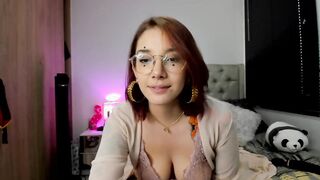 View how the titties of this Colombian otaku wiggle as she moves