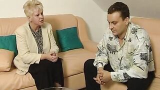 Detlef fickt die nachbarin mit einem toy into ihre fotze