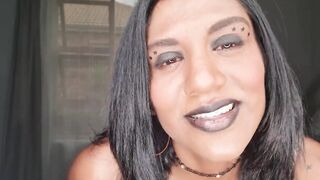Punjab bimbo wearing african lipstick wants her lips and tongue rapped around your cock and taste your lips | close up | bondage