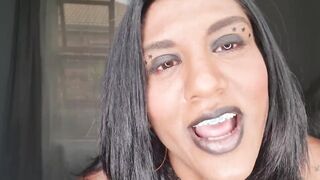 Punjab bimbo wearing african lipstick wants her lips and tongue rapped around your cock and taste your lips | close up | bondage