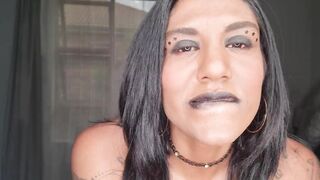 Punjab bimbo wearing african lipstick wants her lips and tongue rapped around your cock and taste your lips | close up | bondage