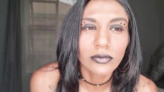Punjab bimbo wearing african lipstick wants her lips and tongue rapped around your cock and taste your lips | close up | bondage