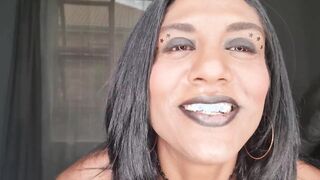Punjab bimbo wearing african lipstick wants her lips and tongue rapped around your cock and taste your lips | close up | bondage