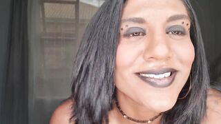 Punjab bimbo wearing african lipstick wants her lips and tongue rapped around your cock and taste your lips | close up | bondage