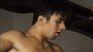 Zum 20. geburtstag bekommt sie eine doppelte penetration!