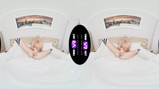 TmwVRnet - Lovita Fate – Blondie’s solo party inside bed