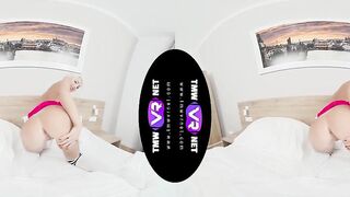 TmwVRnet - Lovita Fate – Blondie’s solo party inside bed