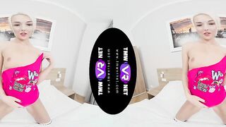 TmwVRnet - Lovita Fate – Blondie’s solo party inside bed