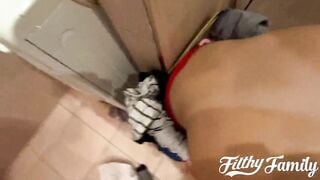 STEPSISTER STUCK INSIDE THE BASKET & I CUM INSIDE HER SNATCH