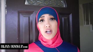 Arab Bimbo Chloe Amour Takes Landlord's Dick To Pay Her Rent