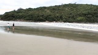 I went to the beach at my friends' house just to eat their daughter that Goddess white sluts inside Guarujá No pelo