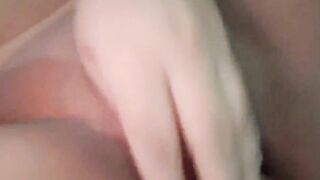 Turned On eighteen(+teen) flashing her vagina.