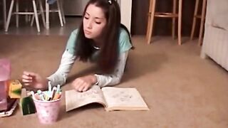 Teens pokes crayon in her tight little twat