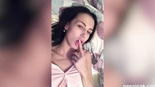 Elastic labia fun