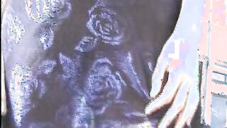 Blondes 18 Yo besorg es sich mit riesen Toy into Ihrer Snatch