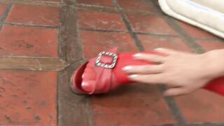 Nasty Cougar from Caracas loves to Masturbate her Vagina!!!