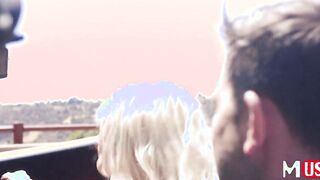 MMUS=LAA0001 =Charming Sensual Blonde Kenna =James