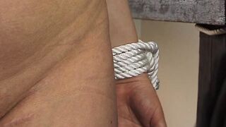 Goddess Woman werden so richtig gefesselt