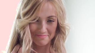 Horny blonde maiden Minerva deep throat head