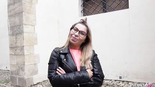 GERMAN SCOUT - CURVY COLLEGE BIMBOS VIVENNE PICKUP AND SCREWED AT STREET CASTING