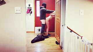 Caught Cheating! Wifey flashes and fucks the deliveryman