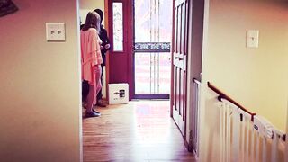 Caught Cheating! Wifey flashes and fucks the deliveryman