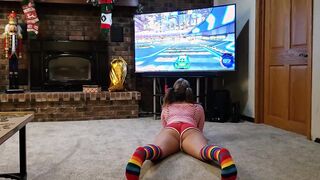 Daughter gets boned by stepfather clothed up as Santa Claus