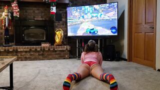 Daughter gets boned by stepfather clothed up as Santa Claus