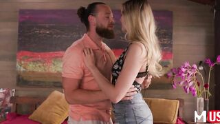 LAA0007 Teenager Picked Up By a Stranger – Amber Moore