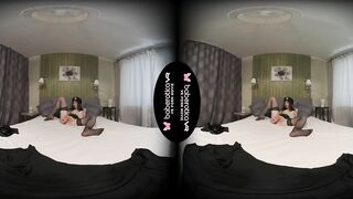 Solo gal Monica is masturbating with a dildo into VR