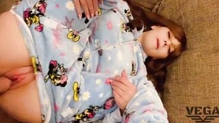 FATHER WATCHING THE SIMPSONS WITH HIS DAUGHTER & BONER